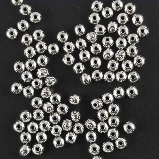 Kovová kulička 5,5x4,5mm